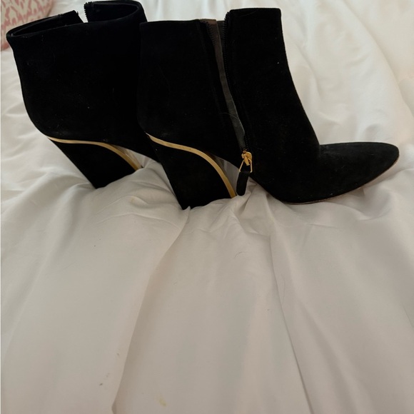 Black and Gold Ankle Boots with Sculptural Heel - Picture 2 of 5
